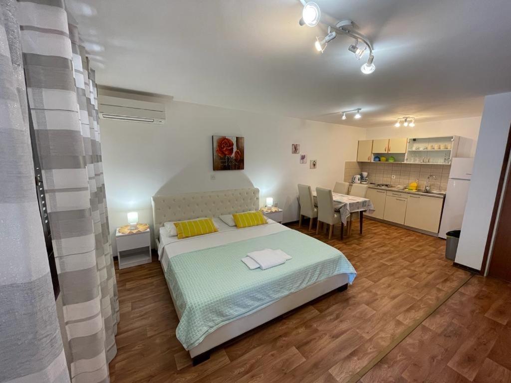 Apartmani Mavrinac Nerezine Zimmer foto